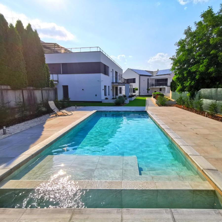 Lavida Deluxe Villa Hajdúszoboszló Exteriör bild