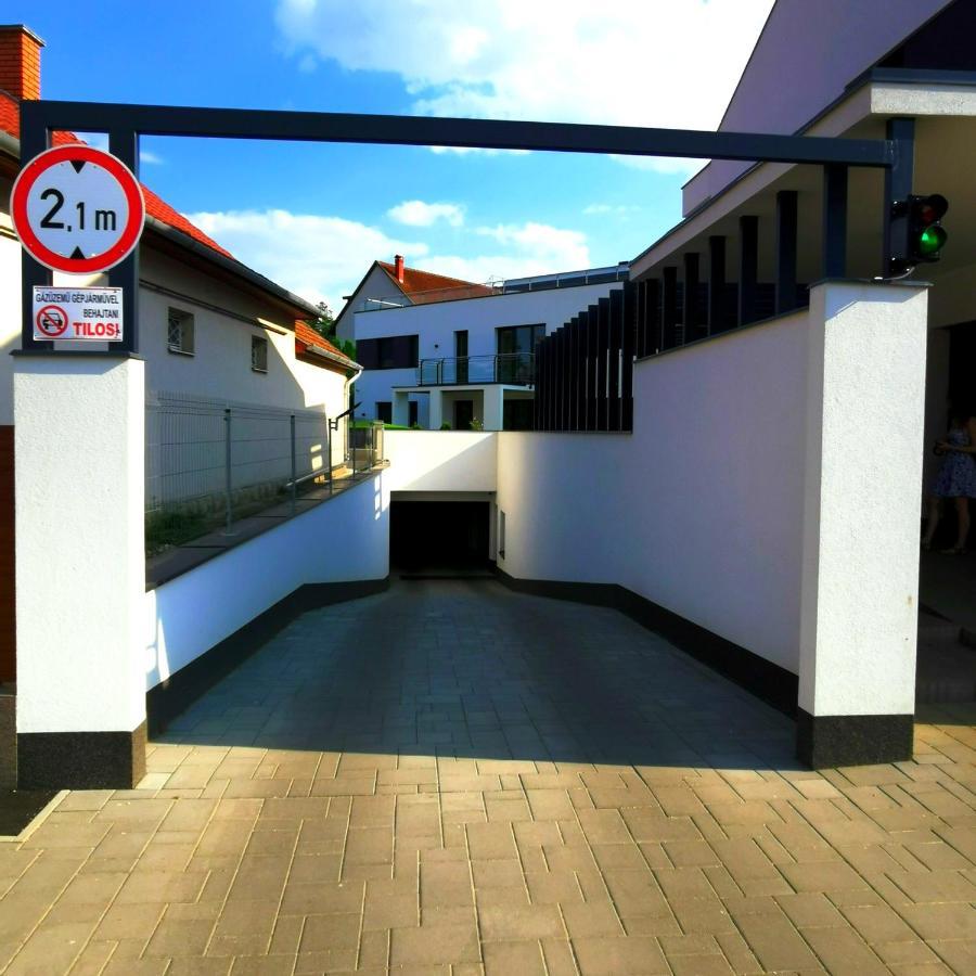 Lavida Deluxe Villa Hajdúszoboszló Exteriör bild